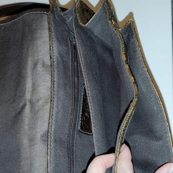 Relic (by Fossil) Shoulder Bag - Picture 9 of 11